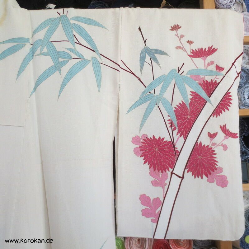klares Bambusmotiv mit Kiku Seidencrepe Homongi Kimono