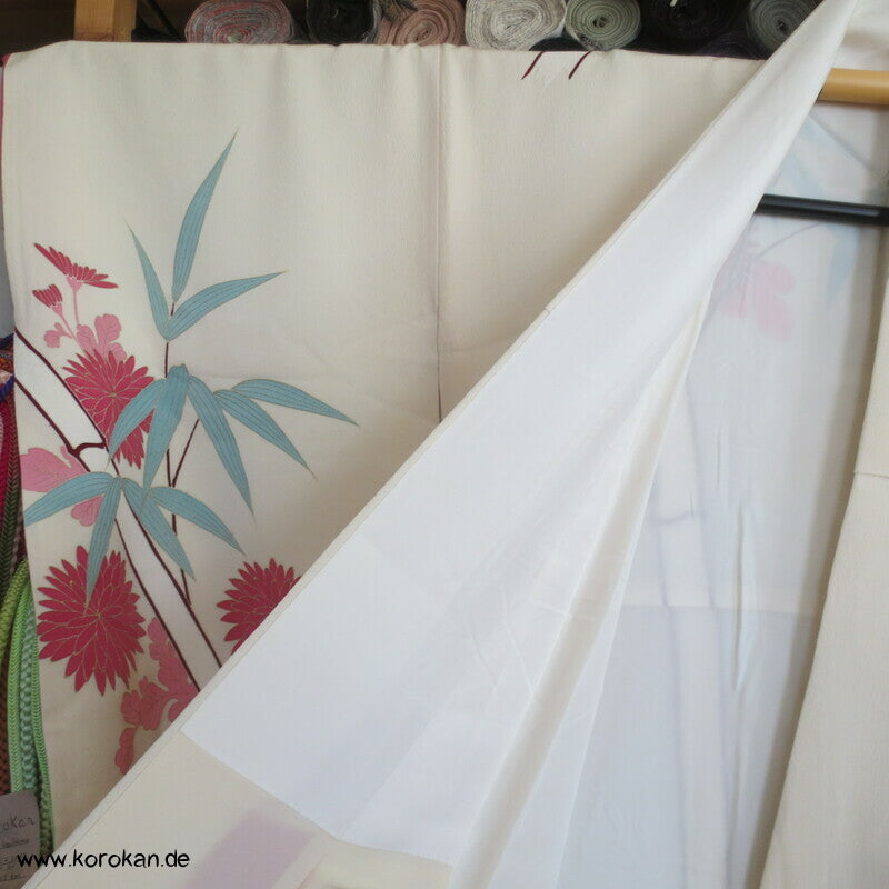 klares Bambusmotiv mit Kiku Seidencrepe Homongi Kimono