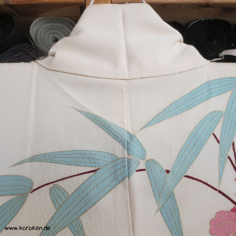 klares Bambusmotiv mit Kiku Seidencrepe Homongi Kimono