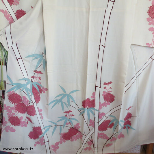 klares Bambusmotiv mit Kiku Seidencrepe Homongi Kimono
