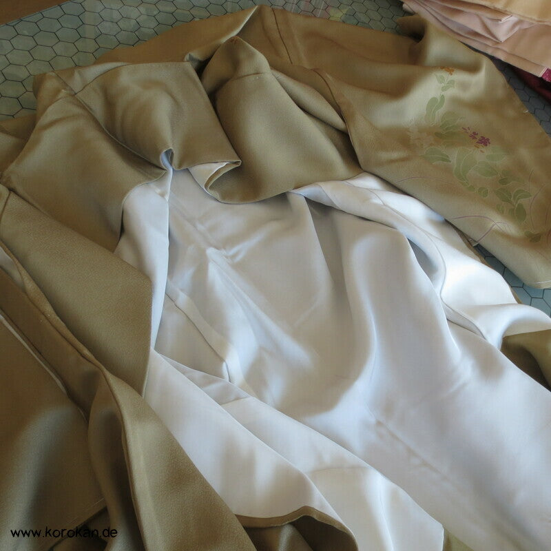 khaki oliver Edel Seidenköper Homongi Kimono