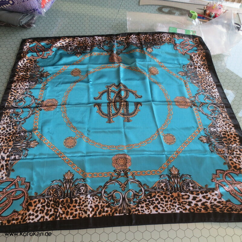 Drucktuch mit Leoprint und türkis - als Furoshiki, Schal