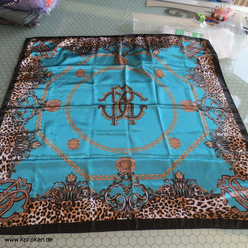 Drucktuch mit Leoprint und türkis - als Furoshiki, Schal