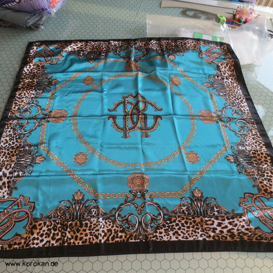 Drucktuch mit Leoprint und türkis - als Furoshiki, Schal