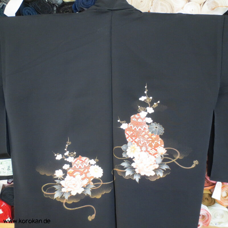 schwarz mit Päonien Haori Kimono Seidecrepe Karieba Stoff