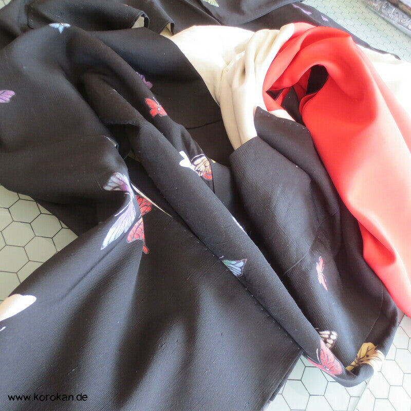 Schmetterlinge Tsumugi Seiden Kimono