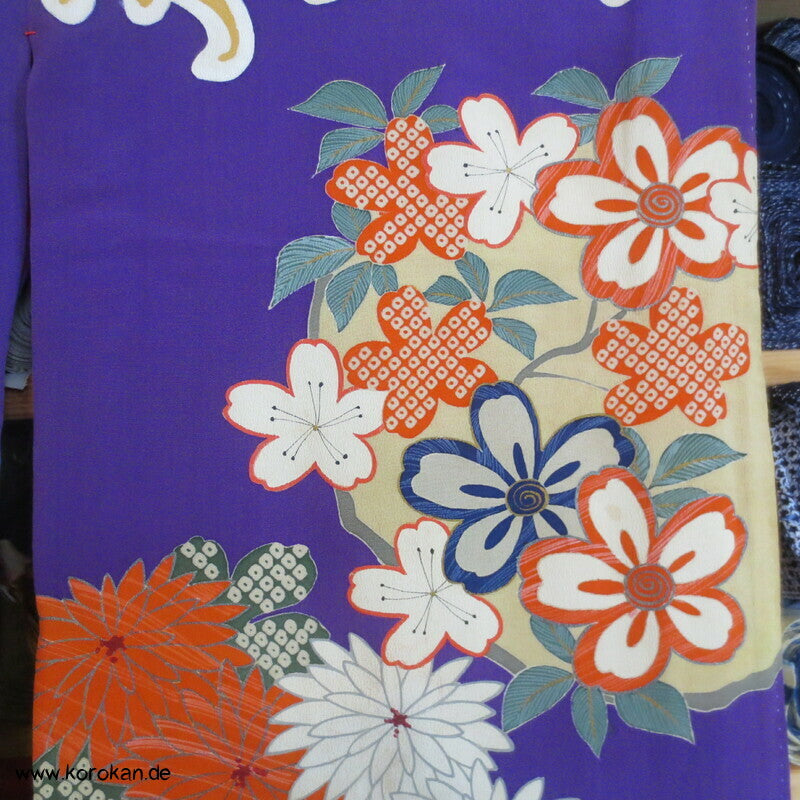 Kusudama, Wellen auf violett, antiker Seiden Furisode Kimono