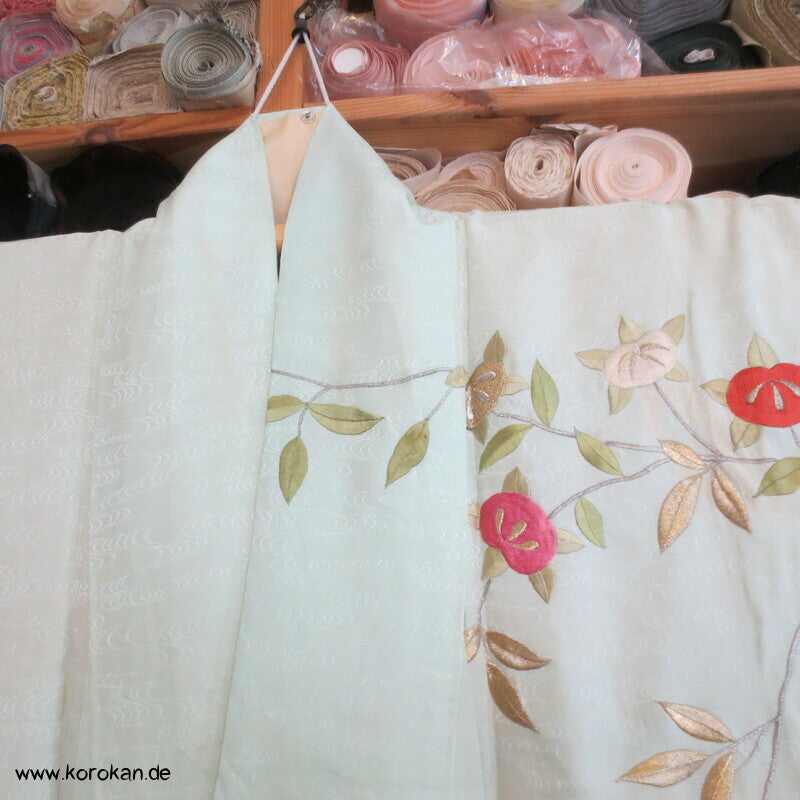 Wellen Seiden Damast Tachibana Zweige Stickerei Homongi Kimono