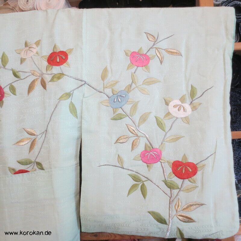 Wellen Seiden Damast Tachibana Zweige Stickerei Homongi Kimono