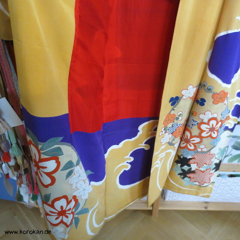 Kusudama, Wellen auf violett, antiker Seiden Furisode Kimono