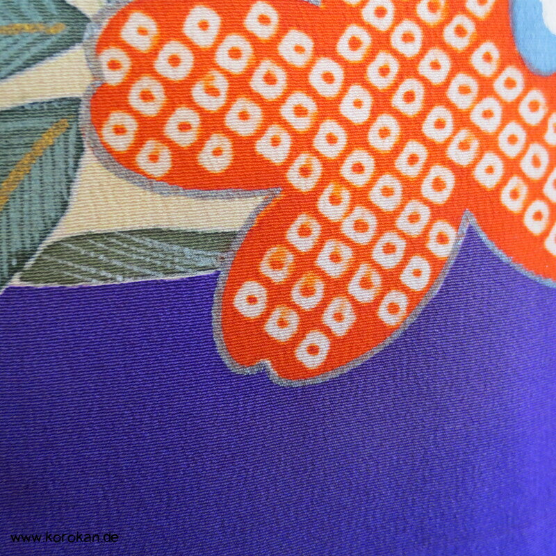 Kusudama, Wellen auf violett, antiker Seiden Furisode Kimono