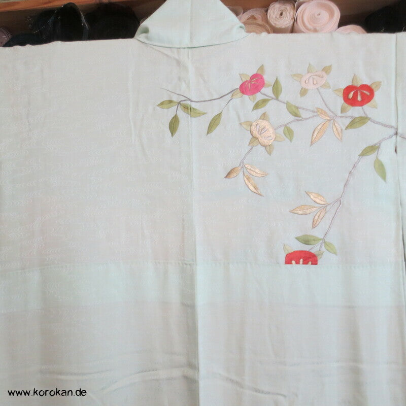 Wellen Seiden Damast Tachibana Zweige Stickerei Homongi Kimono