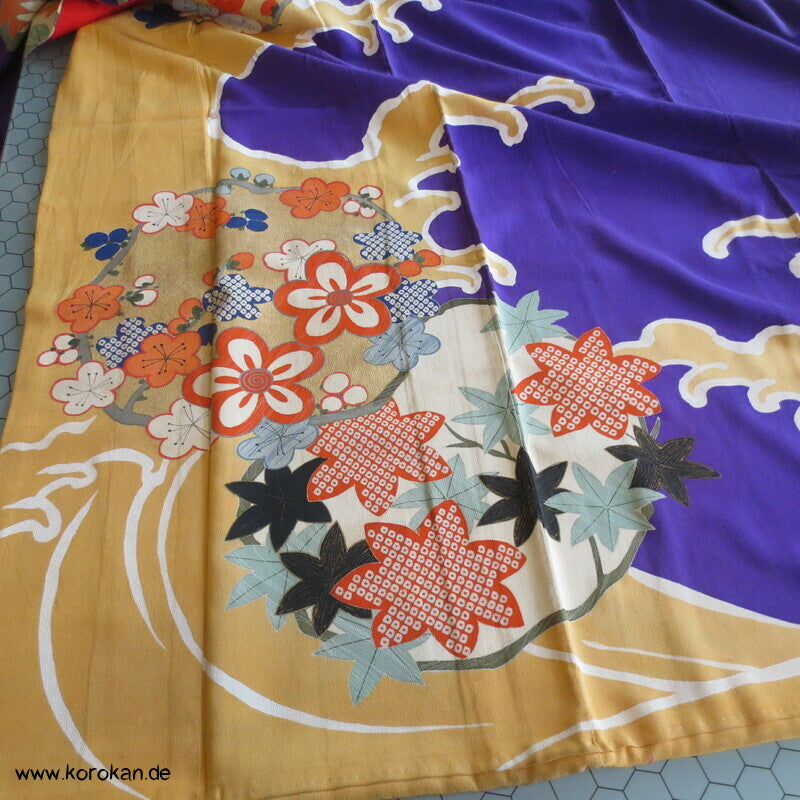 Kusudama, Wellen auf violett, antiker Seiden Furisode Kimono
