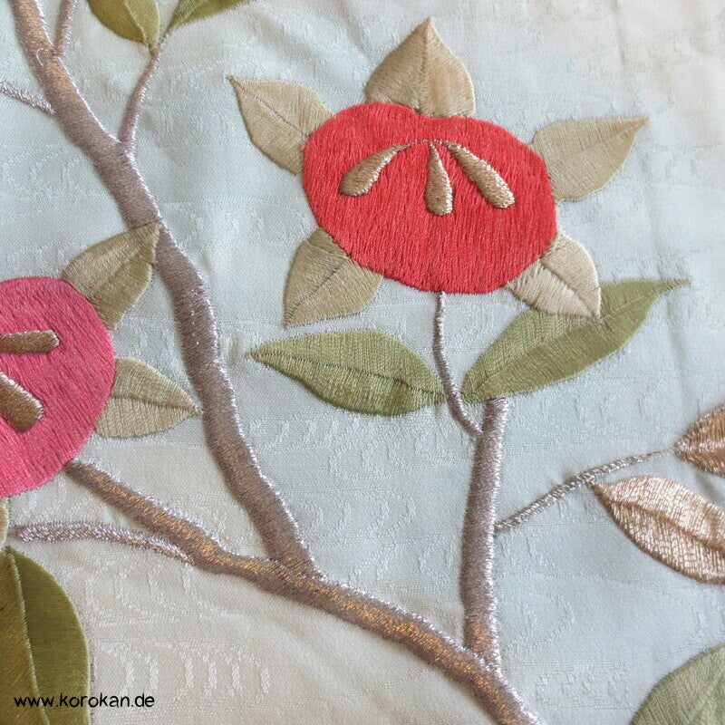 Wellen Seiden Damast Tachibana Zweige Stickerei Homongi Kimono