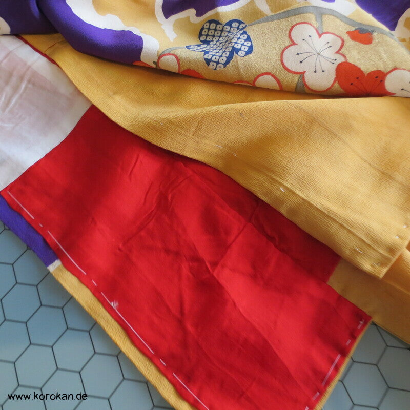 Kusudama, Wellen auf violett, antiker Seiden Furisode Kimono