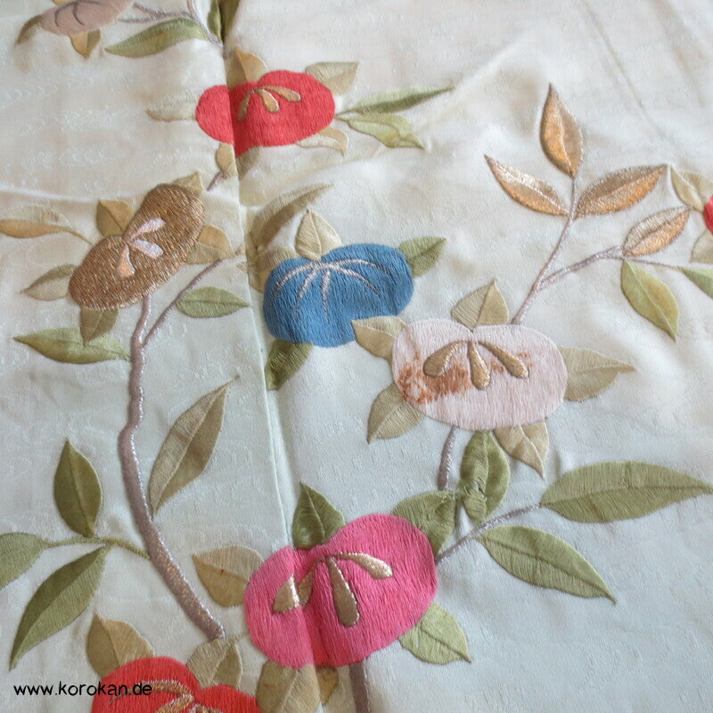 Wellen Seiden Damast Tachibana Zweige Stickerei Homongi Kimono