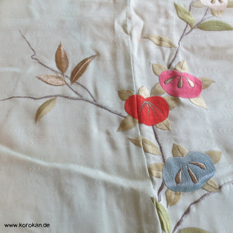 Wellen Seiden Damast Tachibana Zweige Stickerei Homongi Kimono
