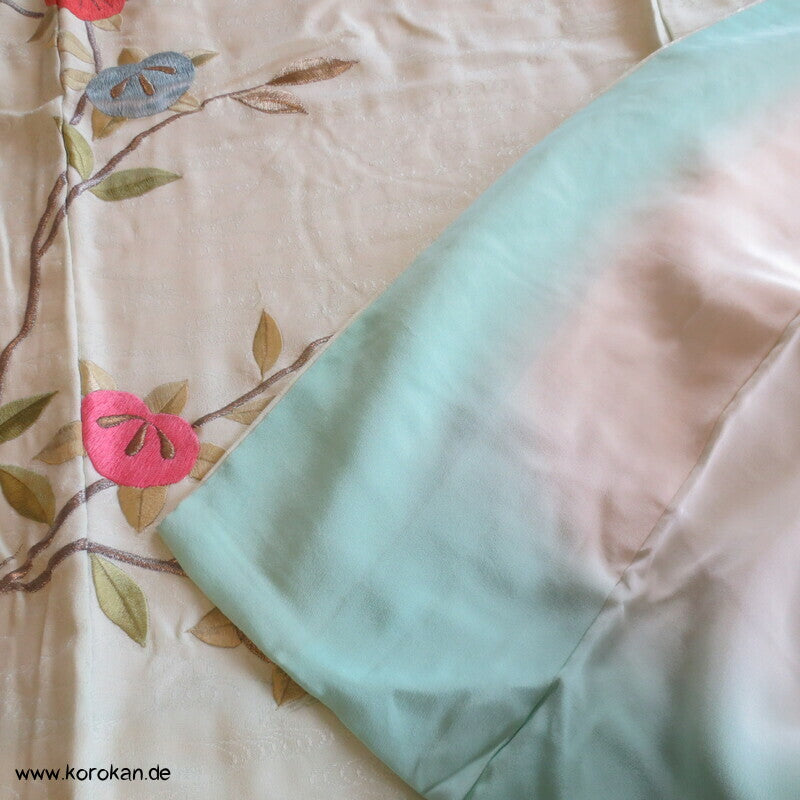 Wellen Seiden Damast Tachibana Zweige Stickerei Homongi Kimono