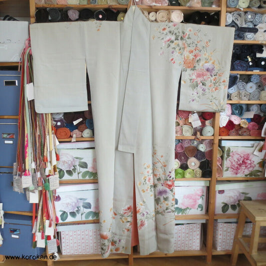 silber gewebtes, ausgemaltes Blumenmuster Homongi Kimono