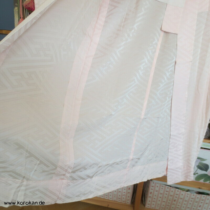 Sayagata Rinzu Damast Seide Jubankimono für Furisode