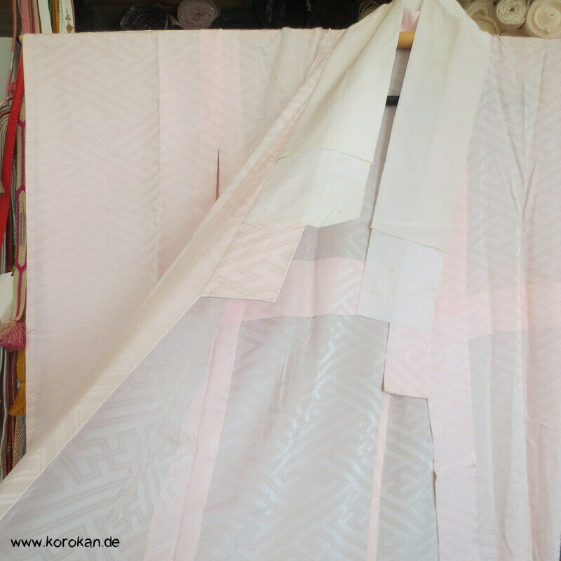 Sayagata Rinzu Damast Seide Jubankimono für Furisode