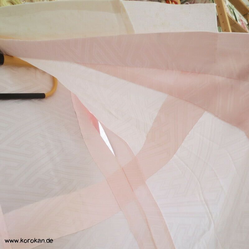Sayagata Rinzu Damast Seide Jubankimono für Furisode