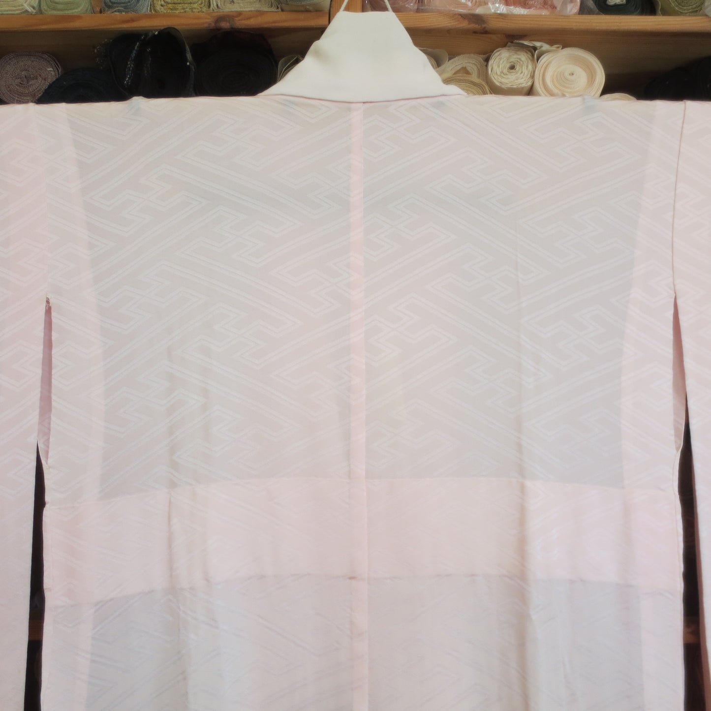 Sayagata Rinzu Damast Seide Jubankimono für Furisode