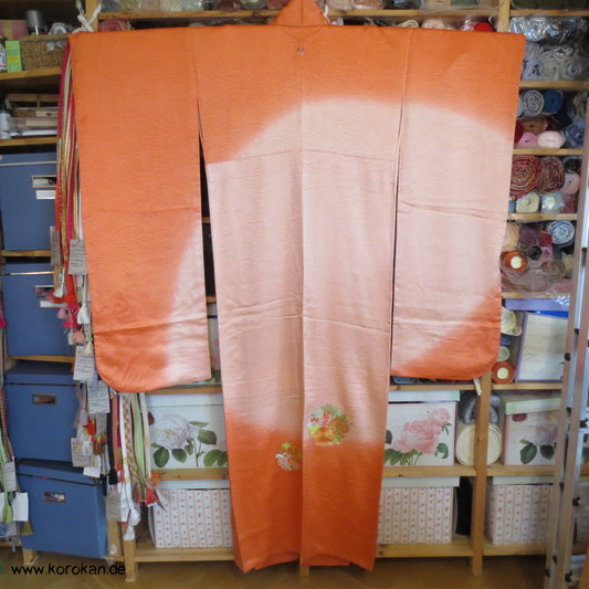 Golddruck - und stickerei, lachsorange Furisode, prächtig