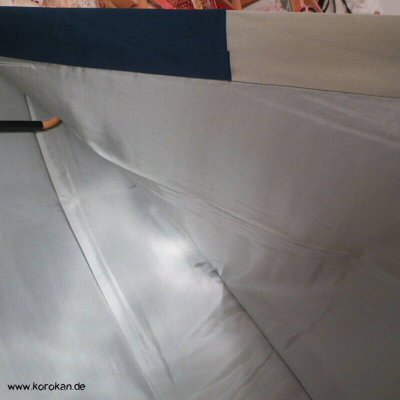 gemalte Hafenlandschaft, Boote, schilffarbene Seide, Juban Unter Kimono