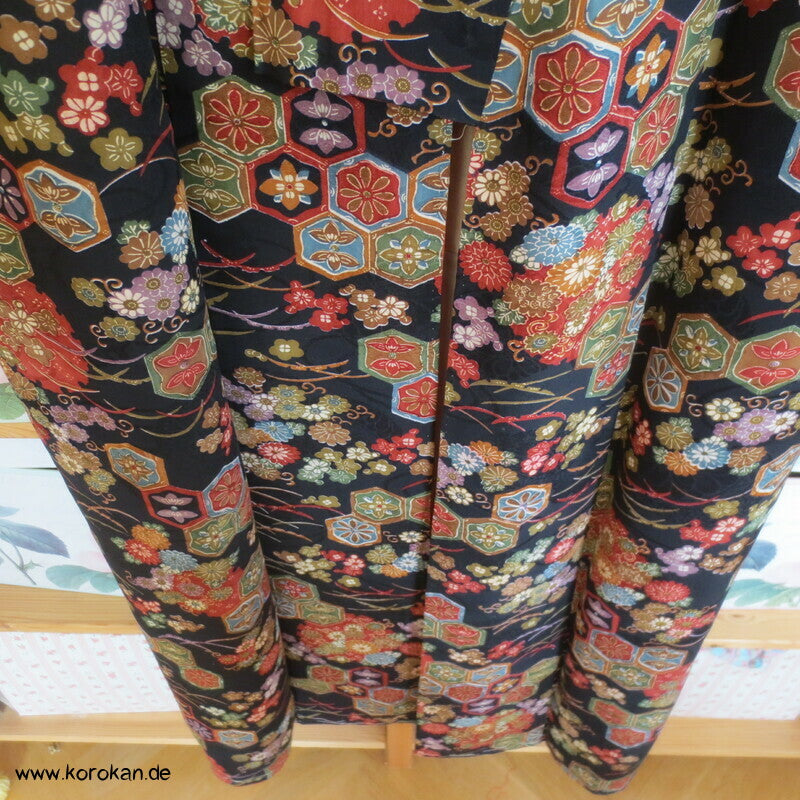 Kikko und Blüten Seidendamast Komon Kimono