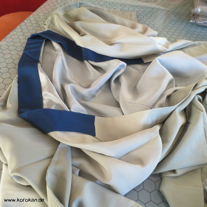 gemalte Hafenlandschaft, Boote, schilffarbene Seide, Juban Unter Kimono