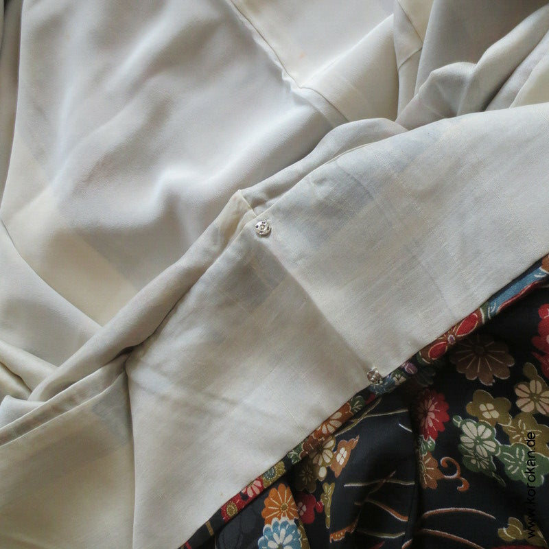 Kikko und Blüten Seidendamast Komon Kimono