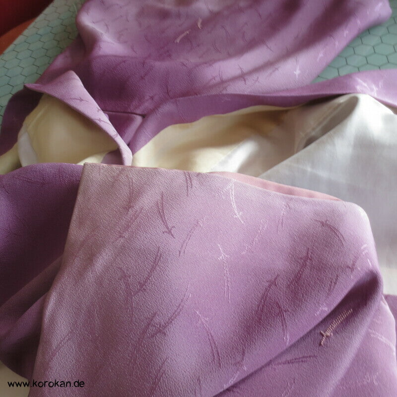 Kiefernnadeln Sagara Knötchenstickerei Komon Kimono