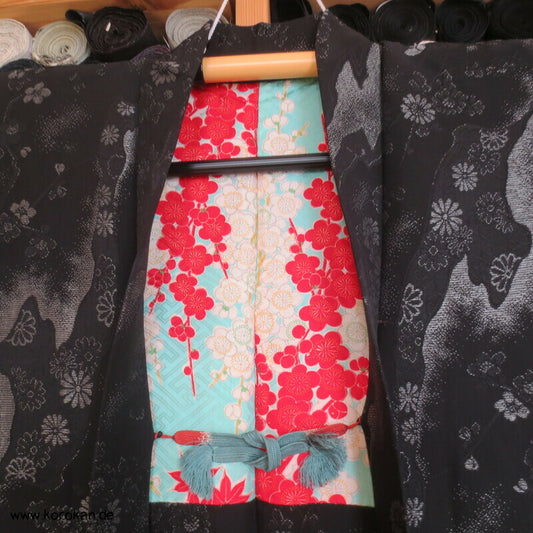 silberne Blüten Matelassè Haori (Abend - ) Jacke, mit Himo