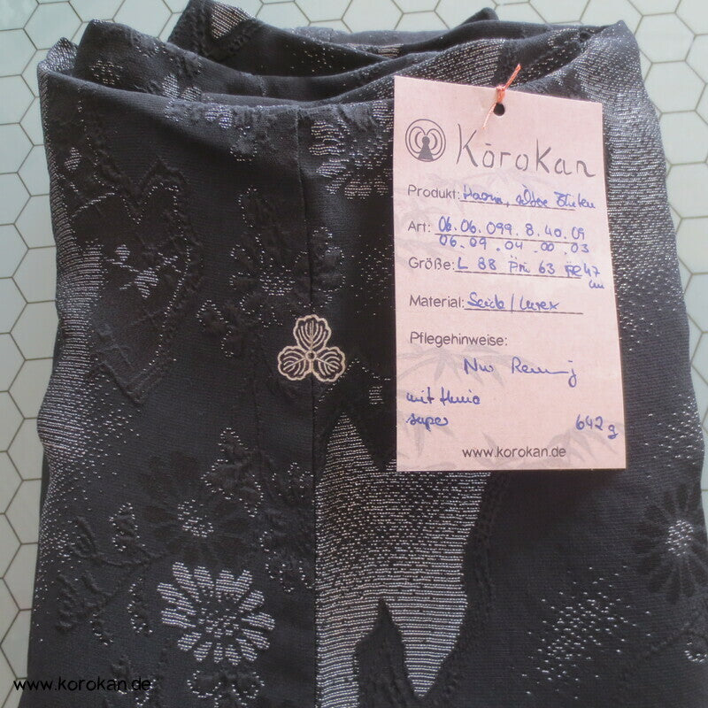 silberne Blüten Matelassè Haori (Abend - ) Jacke, mit Himo