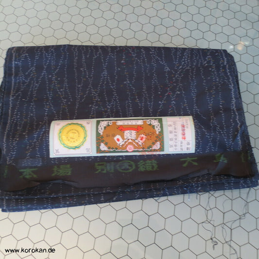 Zweige auf dunkelblau Kasuri Regenmantel Kimono Seide