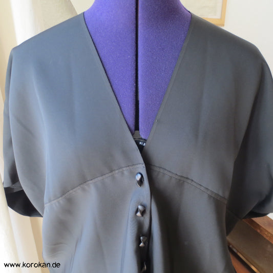 schwarze Chirimen Crêpe Zero Waste Seidenbluse