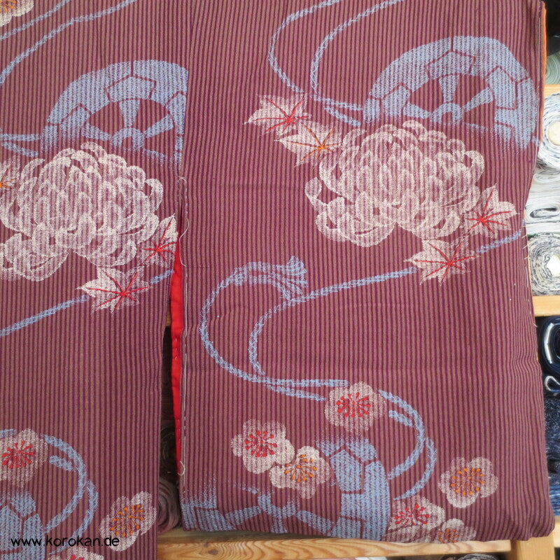 Genji Räder und Chrysanthemen antiker Komon Kimono, leichter Crepe