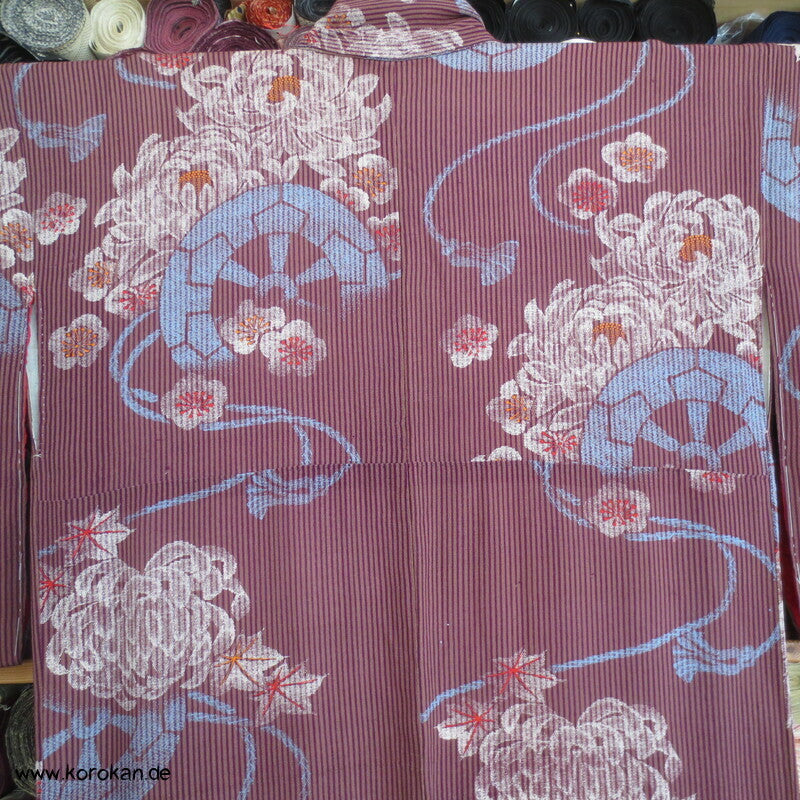 Genji Räder und Chrysanthemen antiker Komon Kimono, leichter Crepe