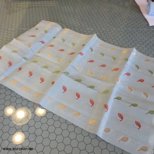 kleine Blätter Seidenbrokat