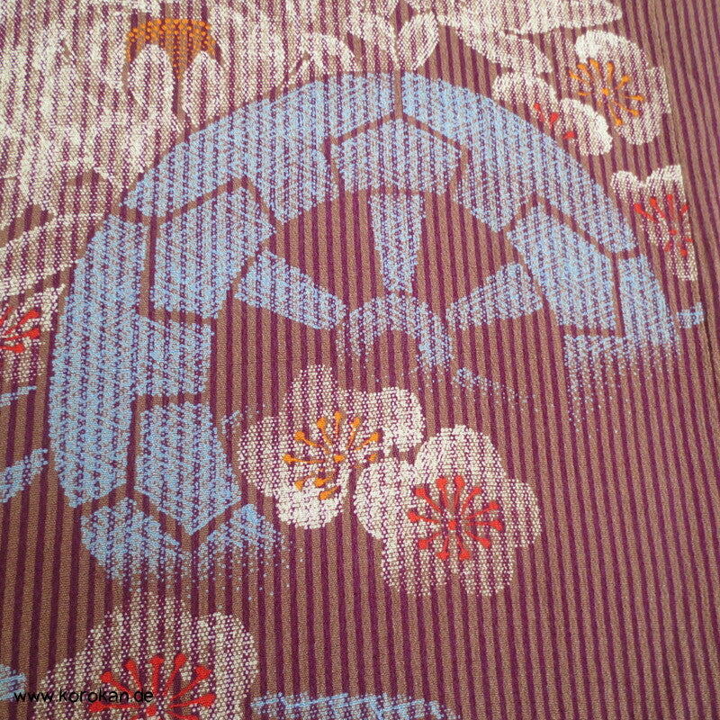 Genji Räder und Chrysanthemen antiker Komon Kimono, leichter Crepe