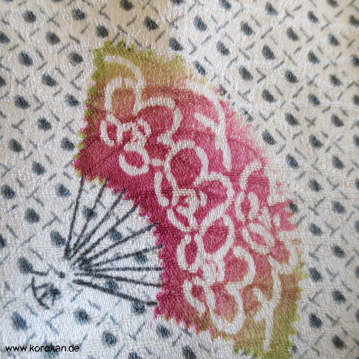 Kimono Seidendamast Bindeband Bluse mit kleinen Fächern über Kanoko Dots