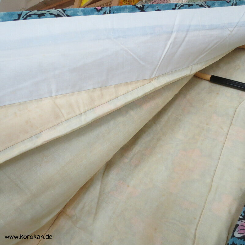 Seidencrepe indische Blume japansicher Komon Kimono