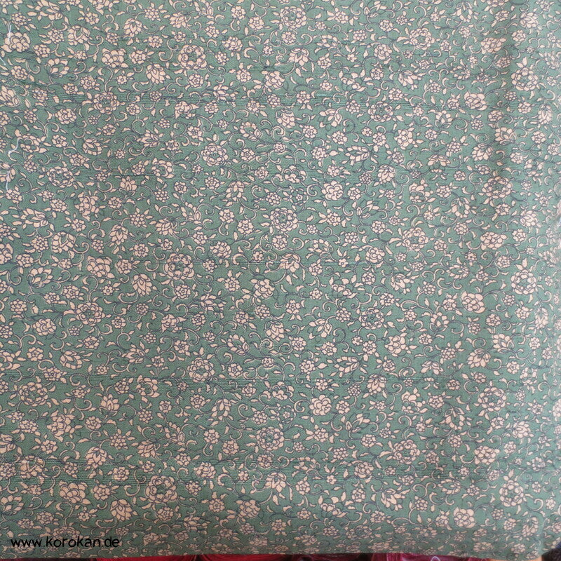 Mille Fleur auf grün Tsumugi Seiden Japan Kimono