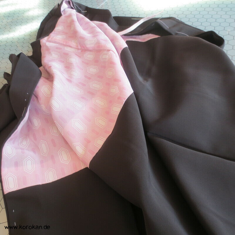 abstrakte Blumen mit Grünzeug Seidencrepe Haori Jacke, mit Himo