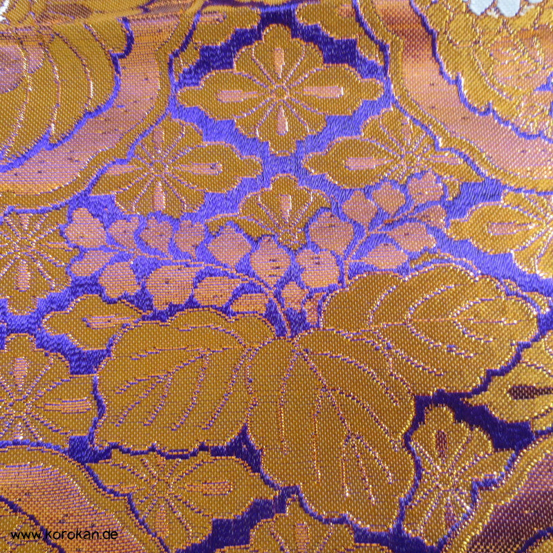 Phönix Roundels auf Wisteria Grund Seidenbrokat