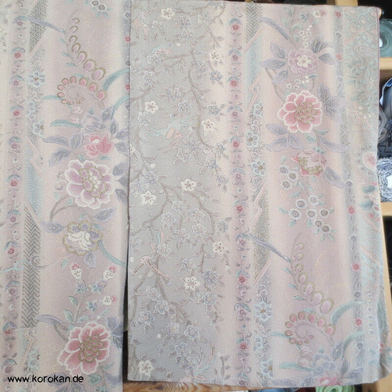 pastellbeige Musterstreifen mit Gold Seidencrepe Komon Kimono
