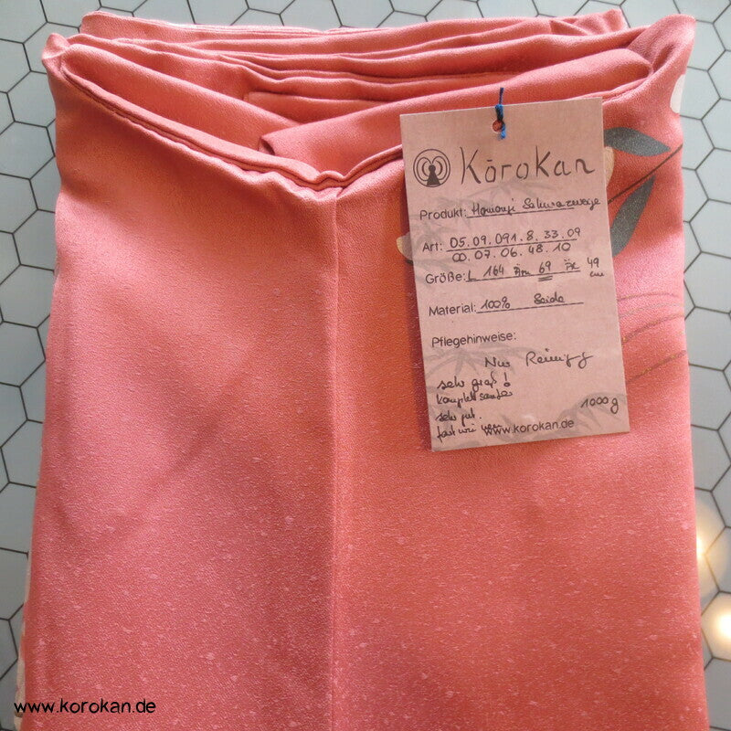 klassischer Kirschblütenzweige Homongi Seidendamast Kimono