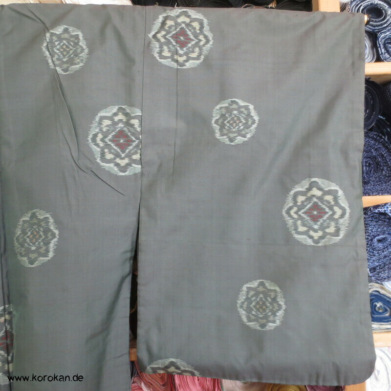 Art Deco graugrün mit Schneeflocken Meisen Seiden Kimono
