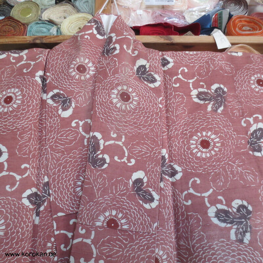 Tsumugi Seiden Kimono, gedruckte Kiku Chrysanthemen